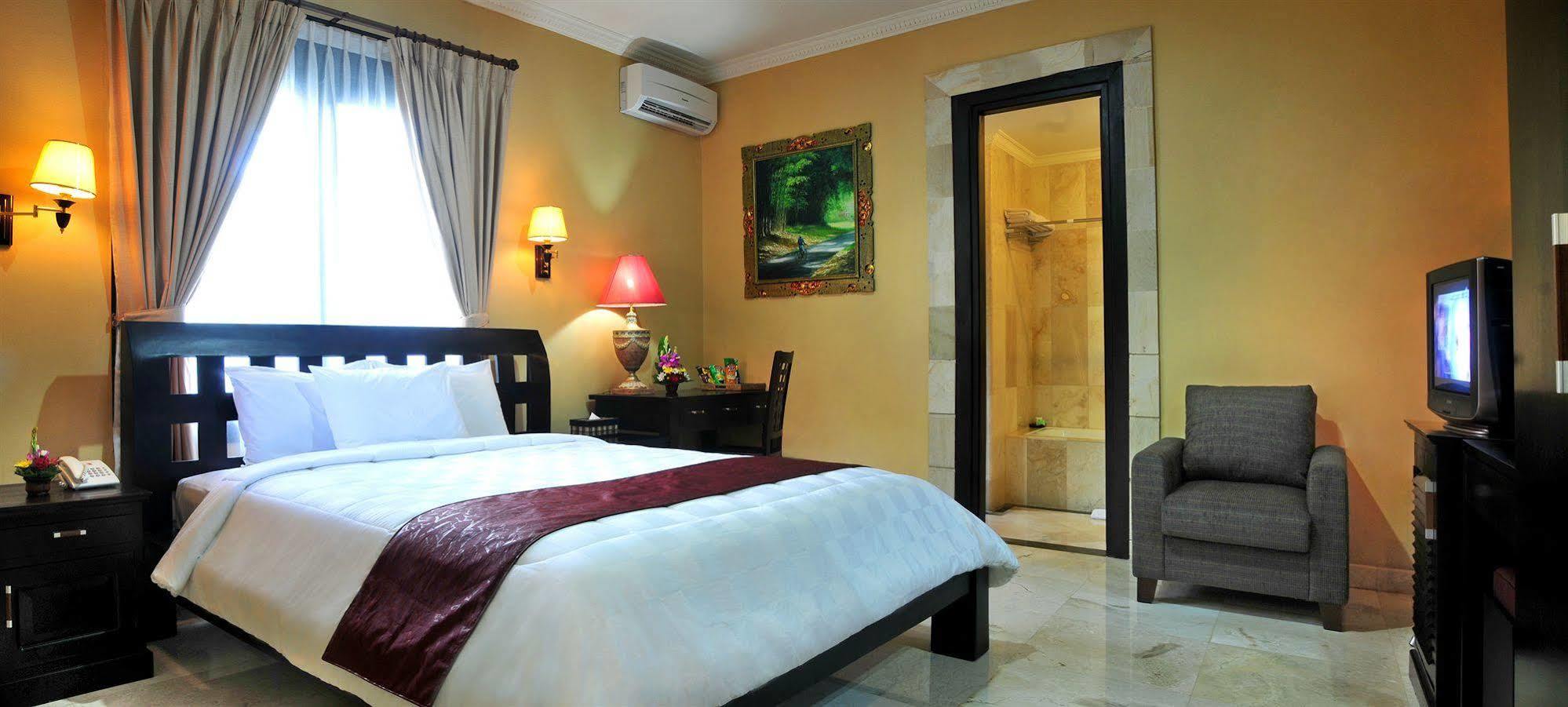 Puri Yuma Hotel Denpasar Eksteriør bilde