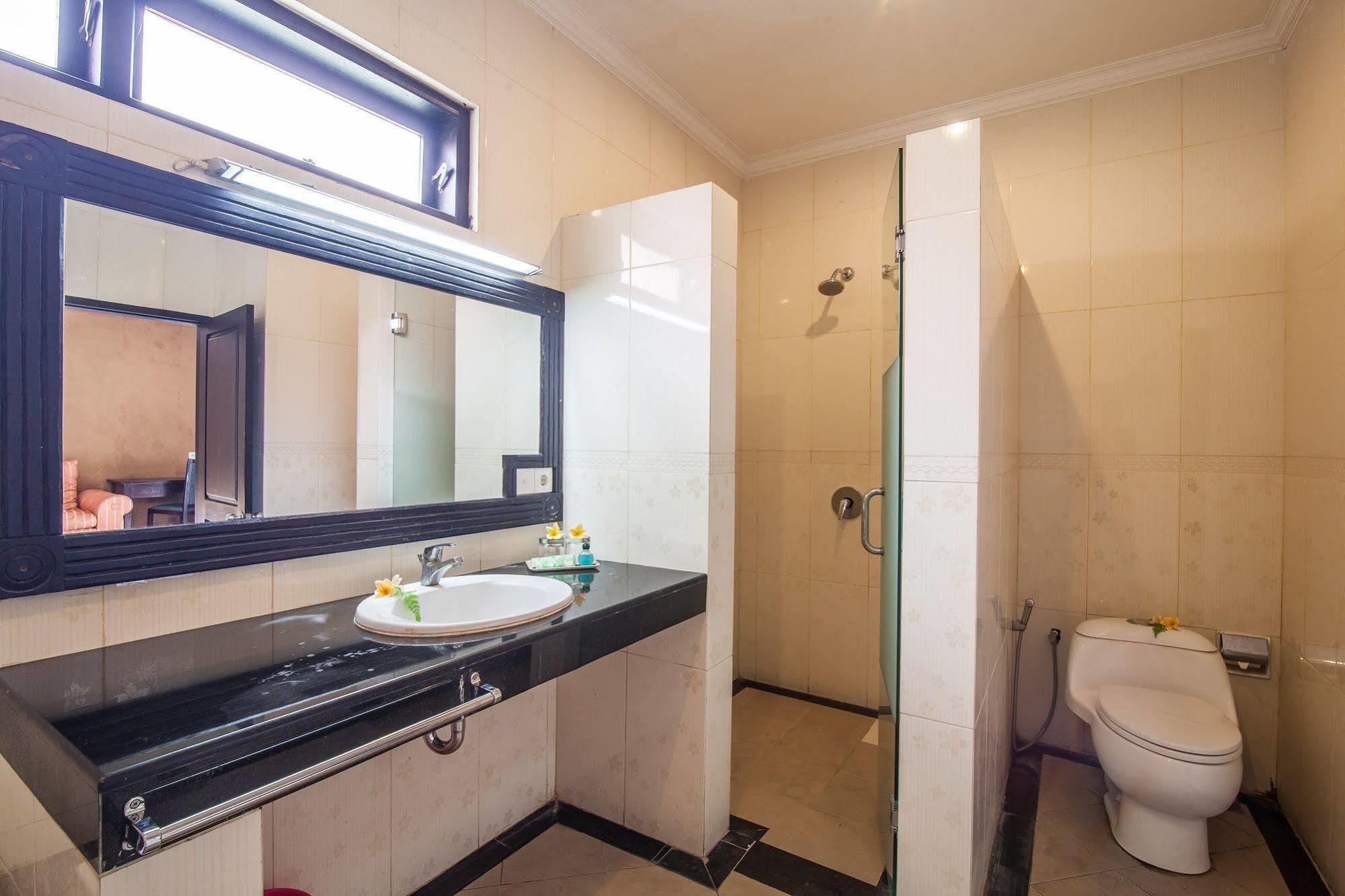 Puri Yuma Hotel Denpasar Eksteriør bilde